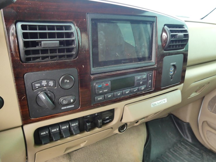 2005-ford-f250-king-ranch-image-15