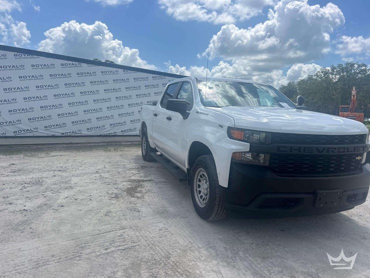 2022-chevrolet-silverado-1500-image-2