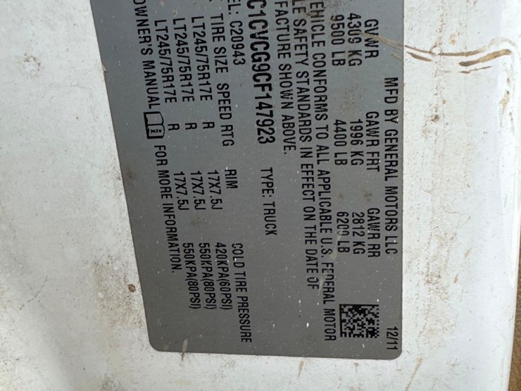 2012-chevrolet-silverado-2500hd-image-9