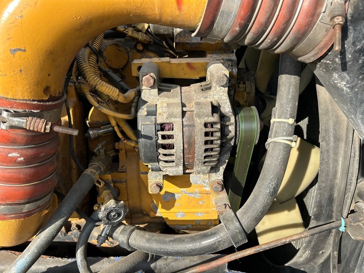 2006-caterpillar-c15-image-45