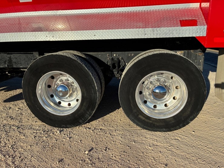 2021-kenworth-t880-image-15
