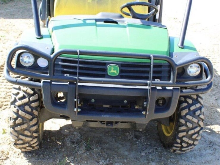 john-deere-gator-image-6