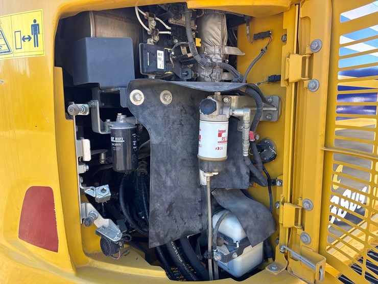 2022-komatsu-pc138us-image-29