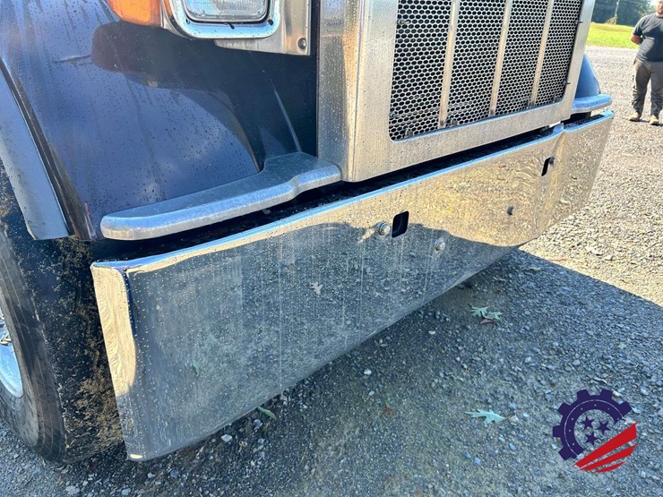 2016-peterbilt-367-image-34