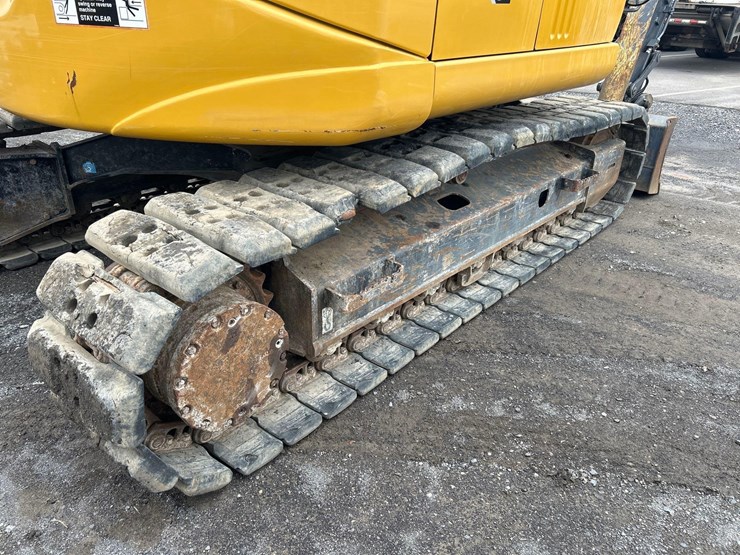 2023-deere-135-p-tier-image-60