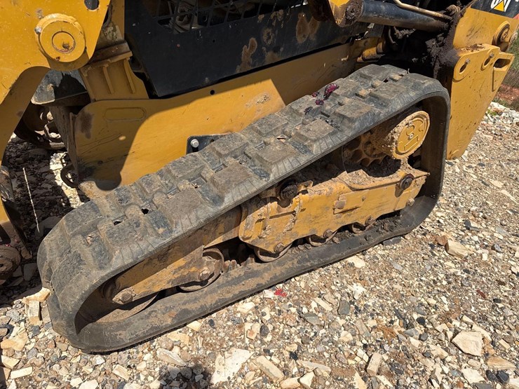 2019-caterpillar-249d-image-11