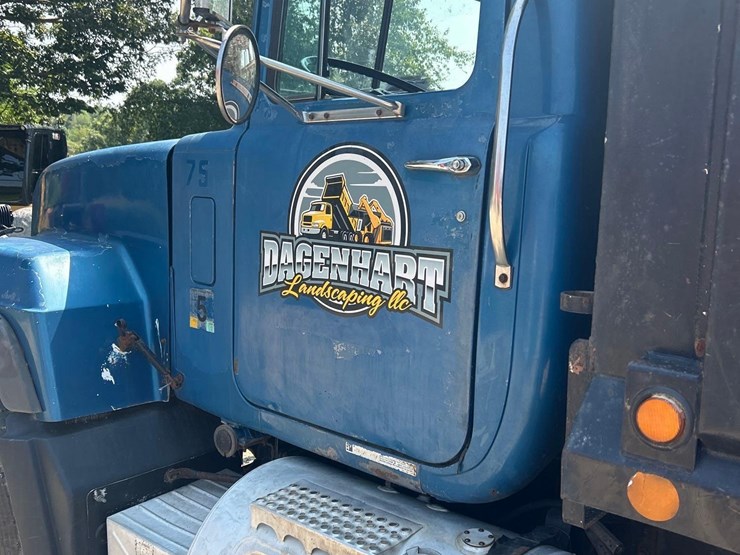 1996-mack-rd690s-image-33