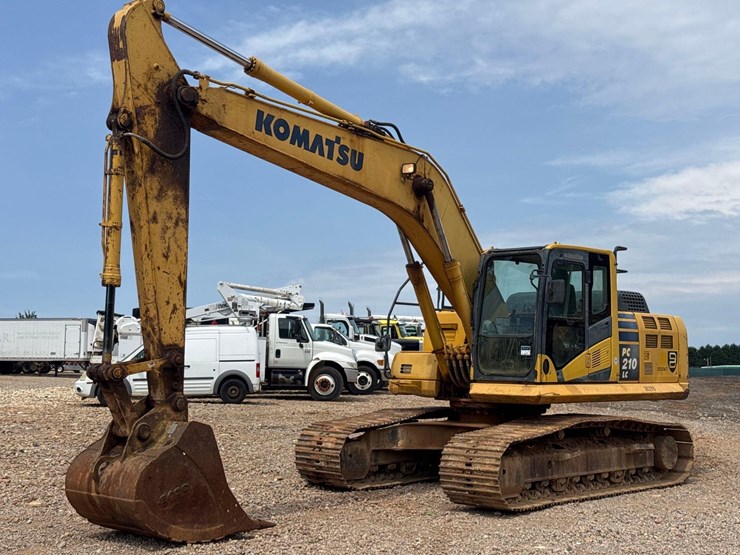 2013-komatsu-pc210-lc-10-image-1