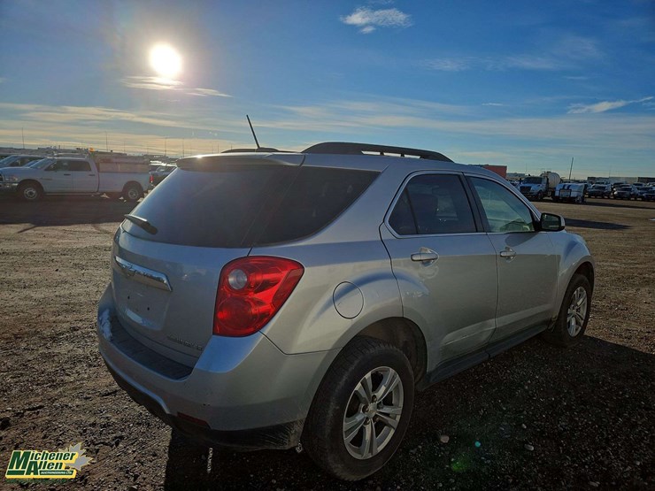 2015-chevrolet-equinox-lt-image-4