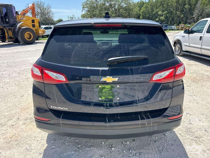 2020-chevrolet-equinox-image-23