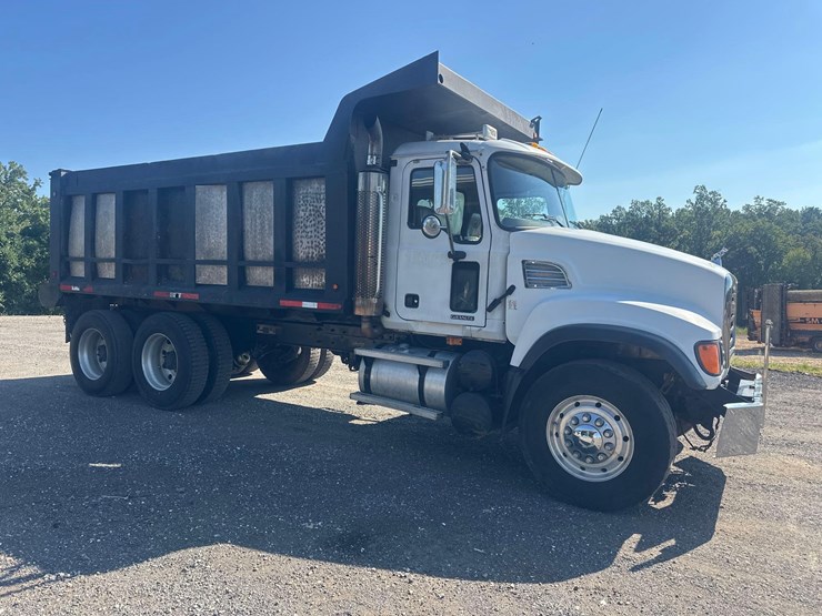 2003-mack-granite-cv713-image-12
