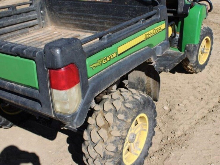 john-deere-gator-image-7