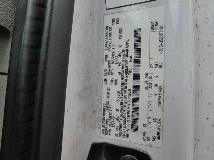 2017-ford-f150-xl-image-15