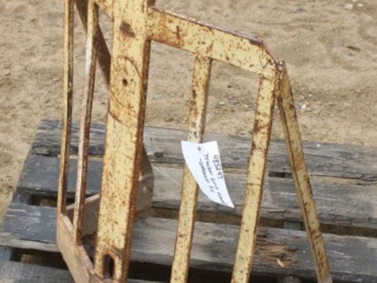 tractor-grill-guard---unknown-fit-image-1