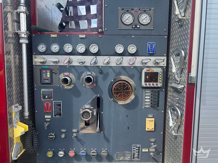 2003-pierce-4x4-rescue-pumper-fire-truck-image-7