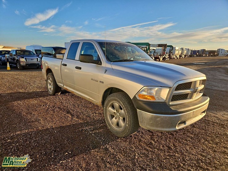 2010-dodge-ram-1500-image-2