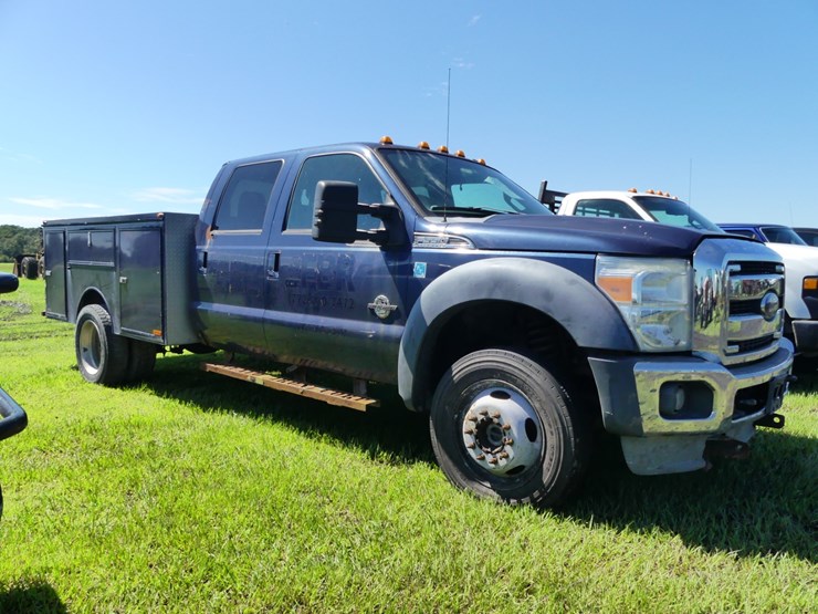 2013-ford-f550-lariat-image-1