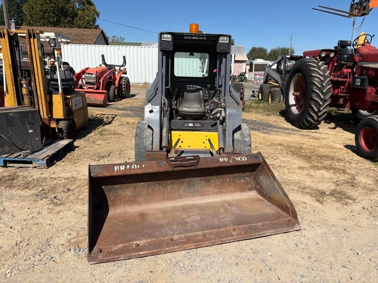 new-holland-ls170-image-3