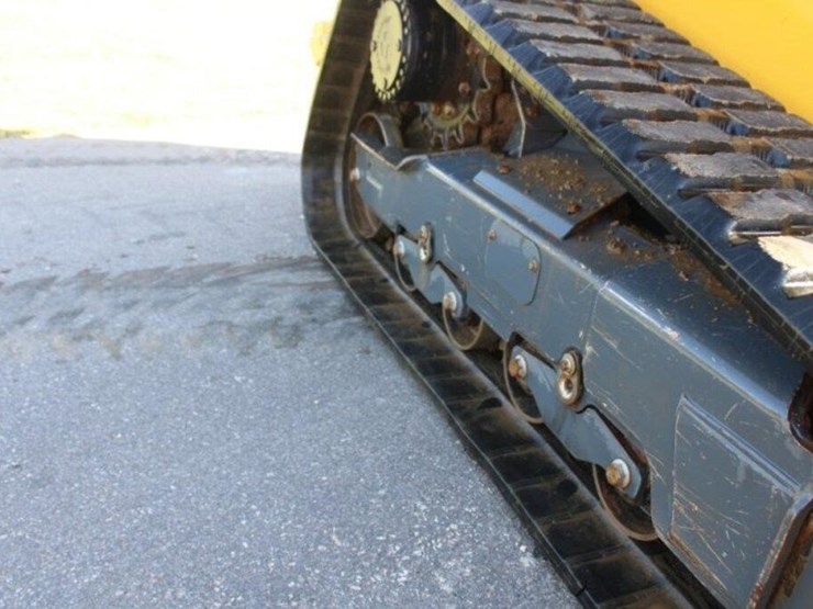 2024-deere-333g-image-33
