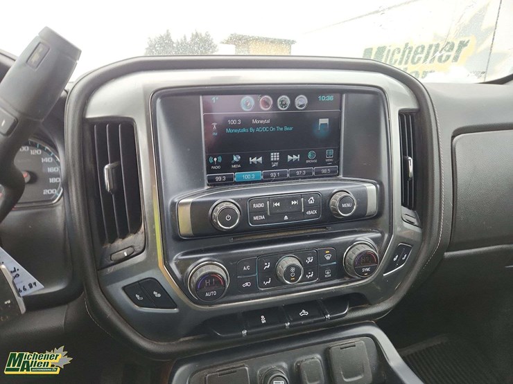 2018-chevrolet-silverado-1500-image-11