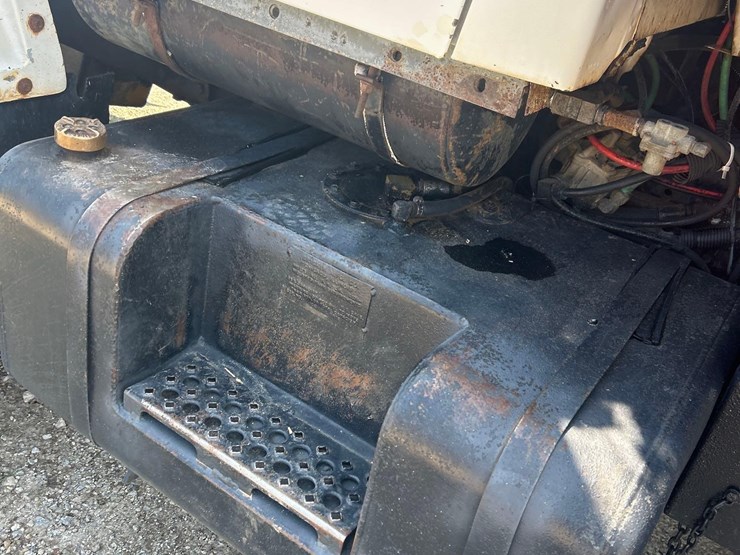 1994-ford-l9000-image-28