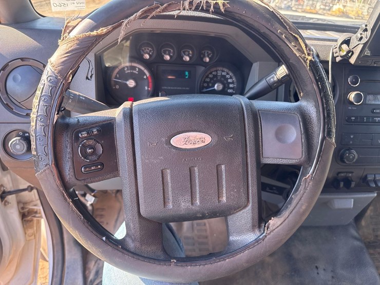 2013-ford-f550-image-22