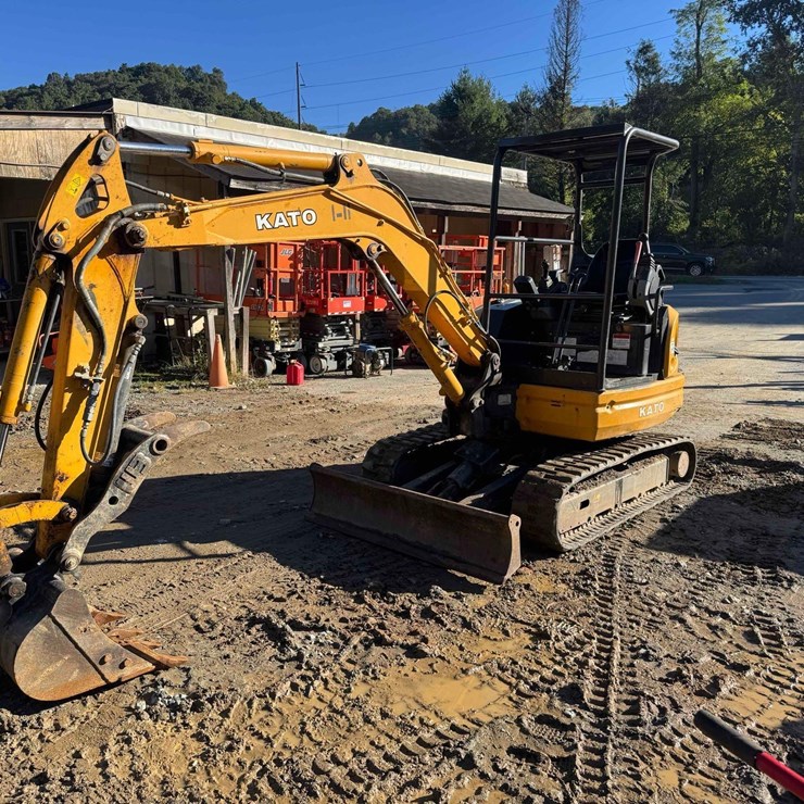 2021 KATO HD35-N4