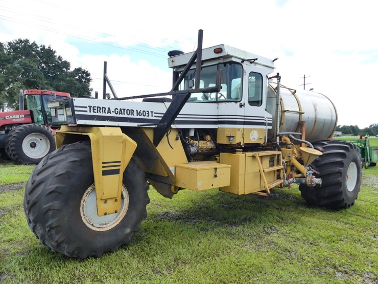 1996-caterpillar-3208-image-2