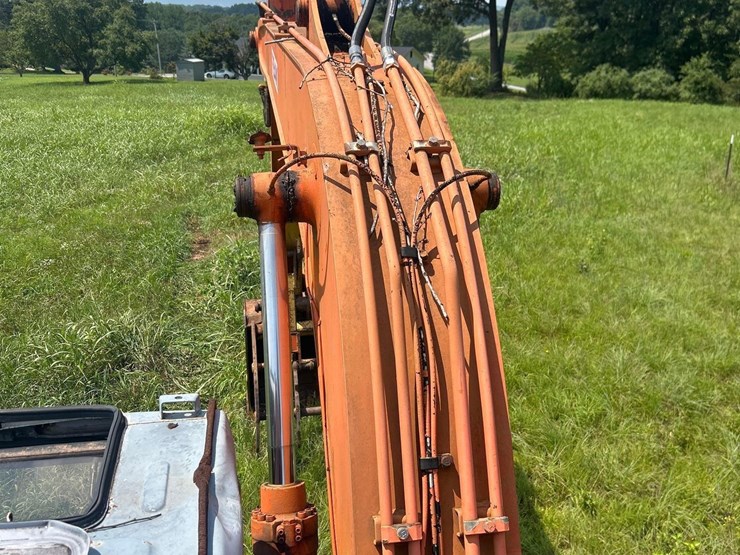 hitachi-ex120-image-21
