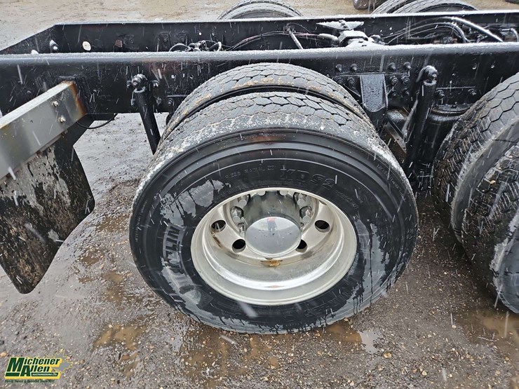 2008-kenworth-t300-image-9