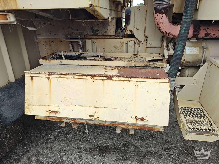 1987-am-general-corp-m9235-6x6-1,600-gallon-t/a-water-truck-image-14