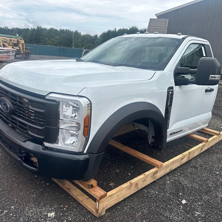 2024 FORD F550 XL