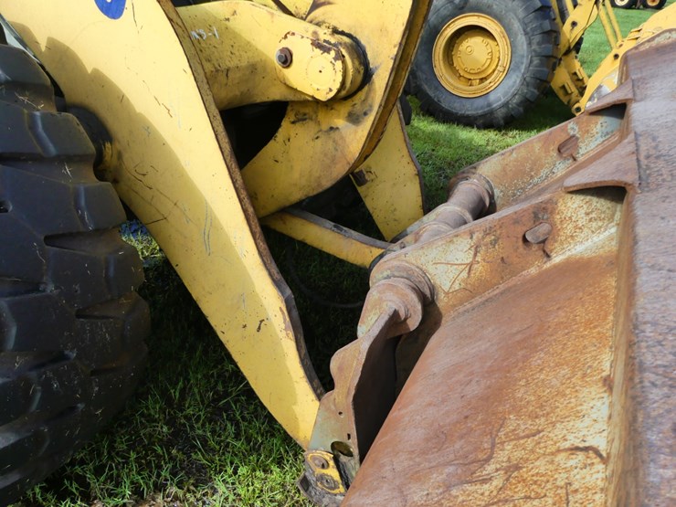 komatsu-wa320-image-11