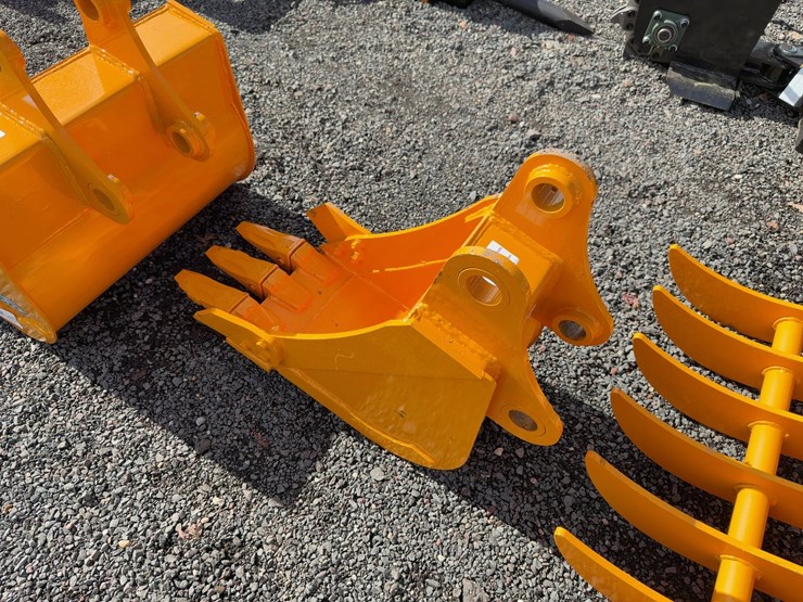 caterpillar-305-image-2