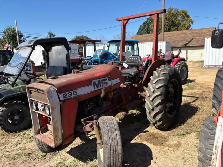 massey-ferguson-235-image-1