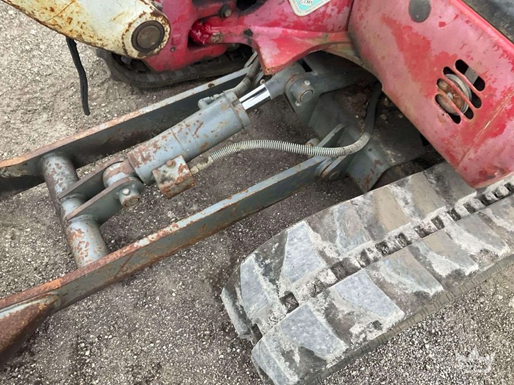 2016-takeuchi-tb216-image-19