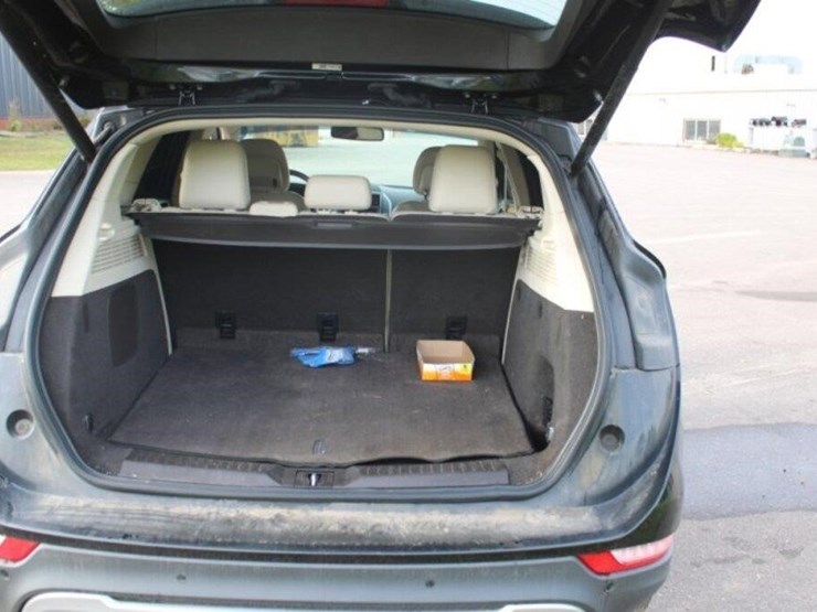 2010-lincoln-mkt-image-19