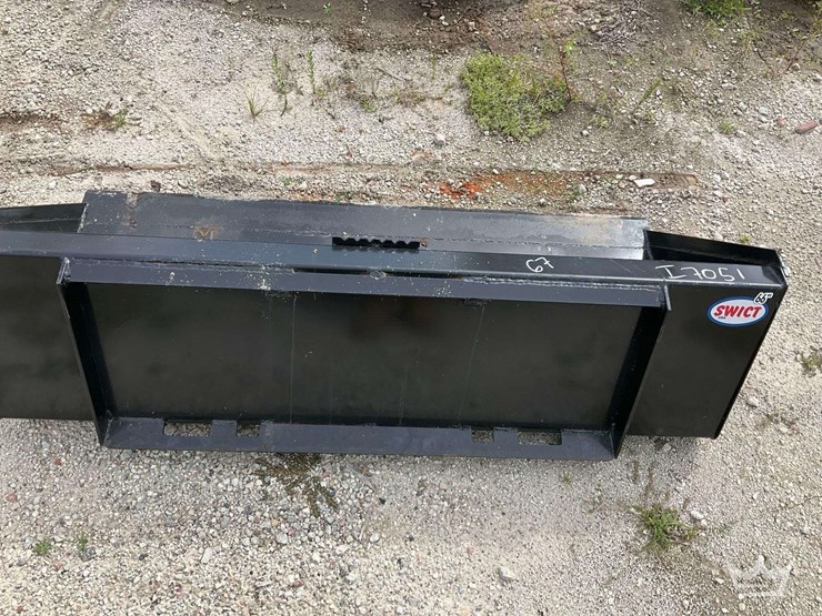 2026-swict-66in-bucket-skid-steer-attachment-image-2