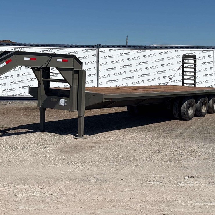 1996 Ande 30ft. Gooseneck Tri Axle Flatbed Trailer