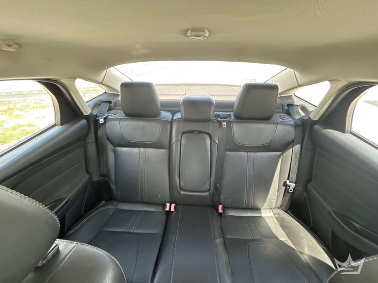 2014-ford-focus-sedan-image-16