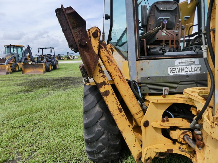 new-holland-675e-image-7