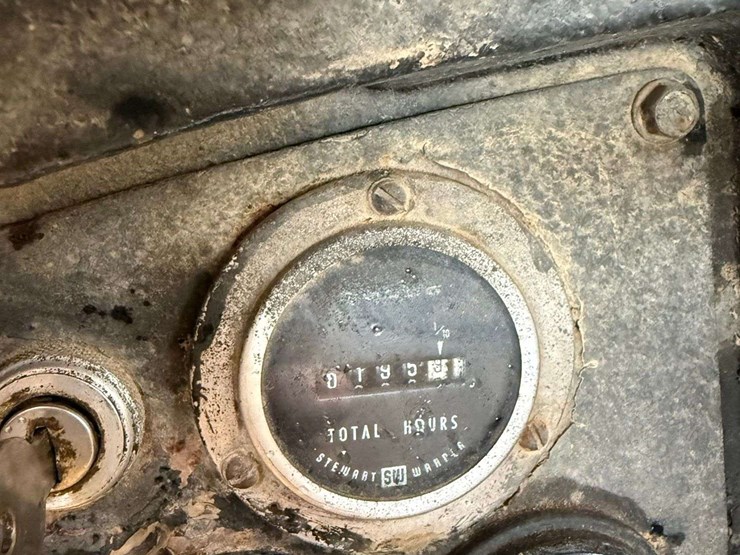1974-john-deere-644-image-16