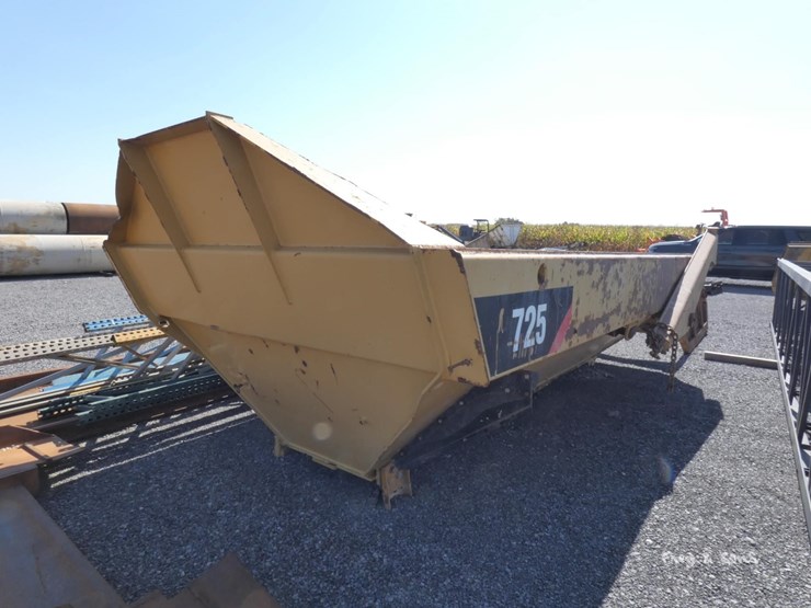 caterpillar-725-image-1