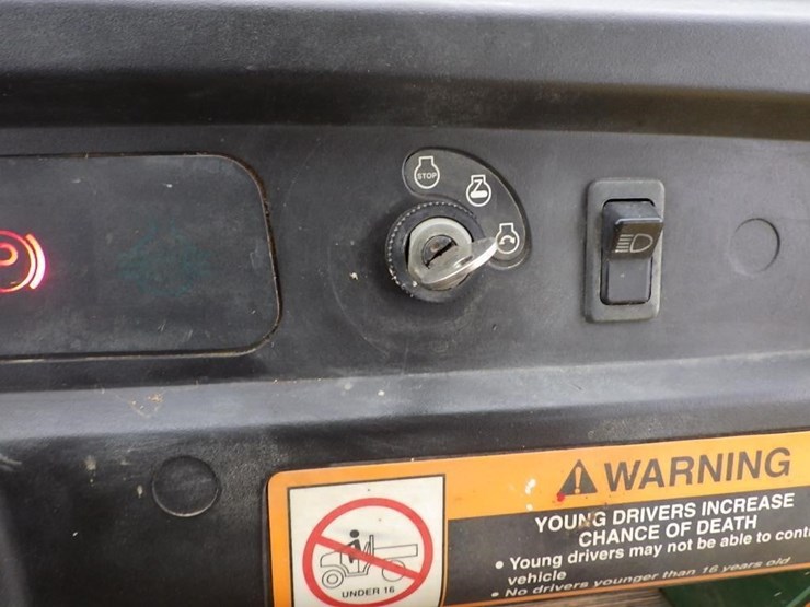 john-deere-gator-image-16