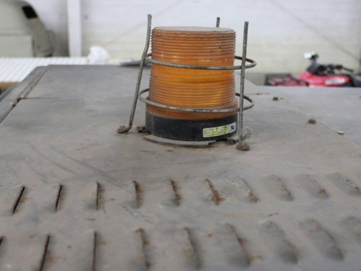 nilfisk-advance-floor-scrubber-image-7