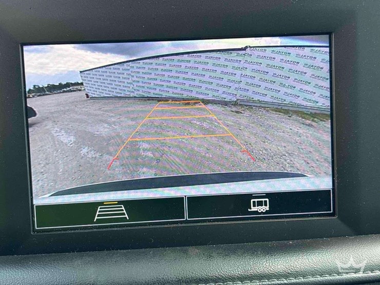 2022-chevrolet-tahoe-image-18
