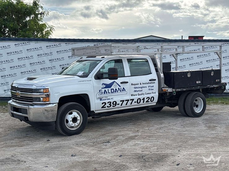 2018-chevrolet-silverado-3500-image-1