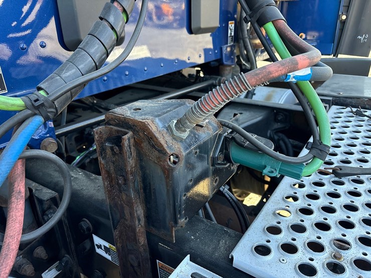 2018-kenworth-t680-image-32