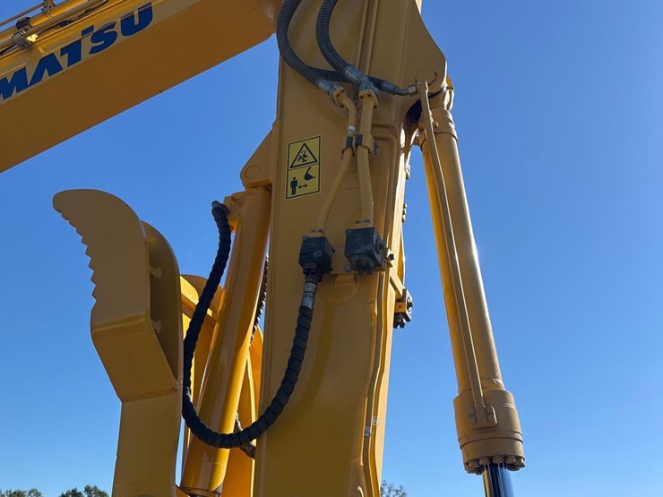 2022-komatsu-pc138us-image-17