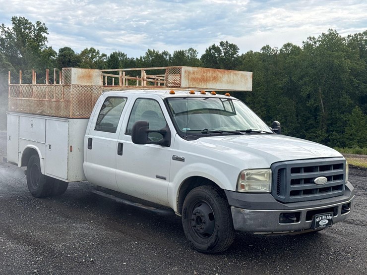 2006-ford-f350-xl-image-8